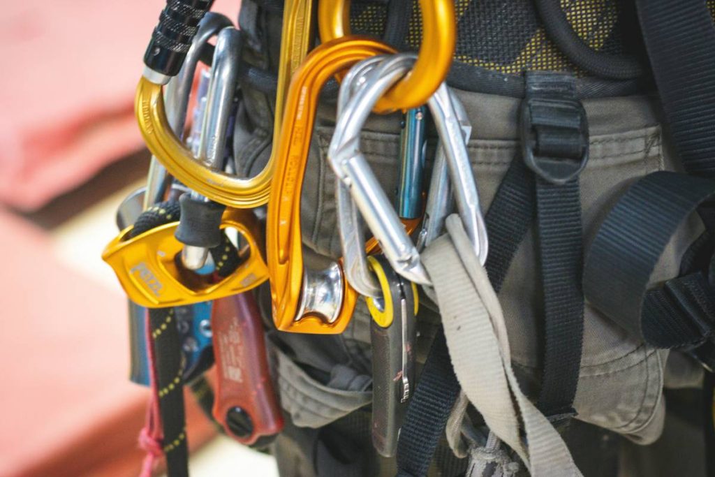 Climbing Safety Standards: 7 Essential Tips to Avoid Deadly Mistakes